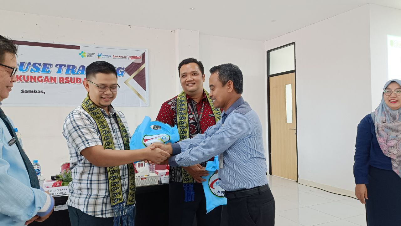 RSUD Sambas Gelar Inhouse Training Terapi Cairan dan Teknik Aseptik Penyiapan Obat Injeksi