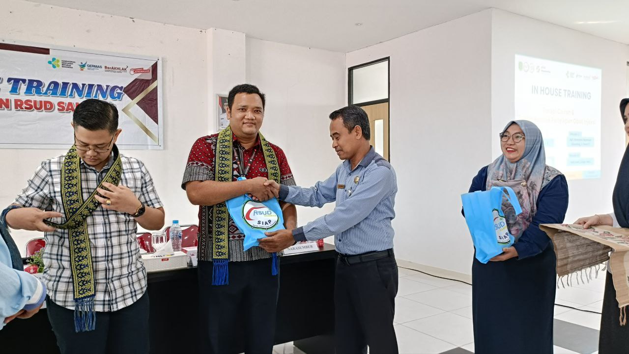 RSUD Sambas Gelar Inhouse Training Terapi Cairan dan Teknik Aseptik Penyiapan Obat Injeksi