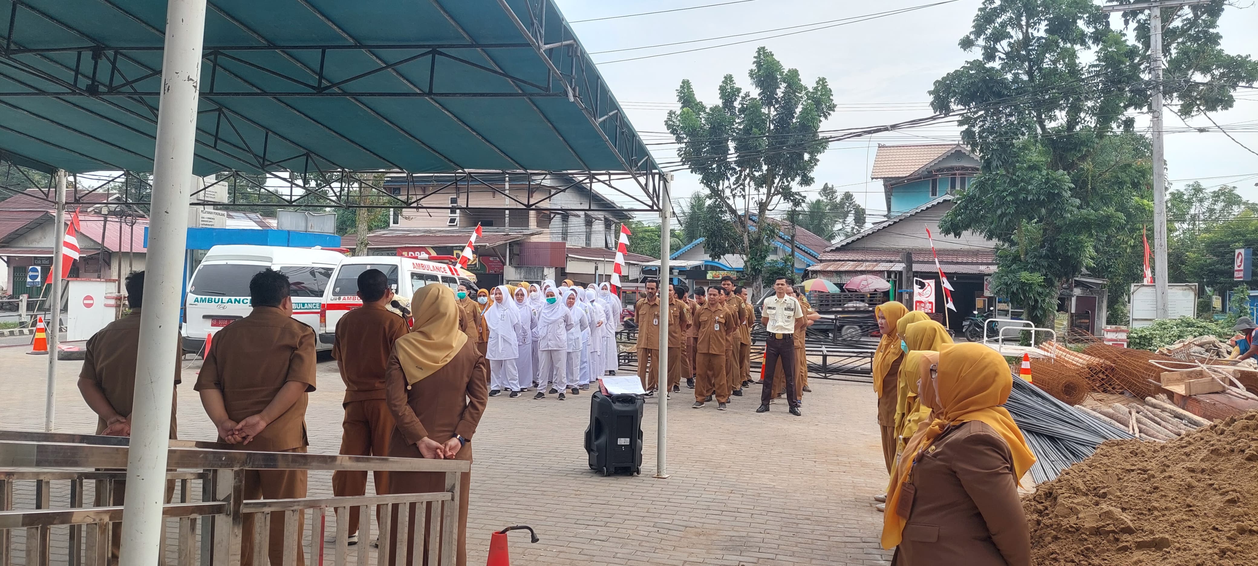 Apel Pagi RSUD Sambas : 27 Juli 2026 - Menjadi Momen Perpisahan Kabid.  Penunjang dan Sarana Pelayanan Kesehatan Bapak Sapto Suharyoko Jelang Purna Tugas